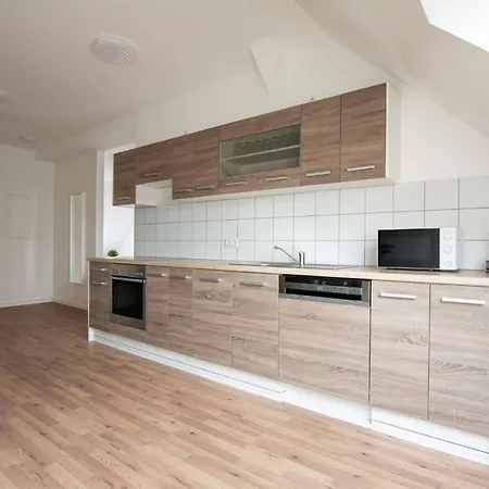 Apartment T&k - - Areal Goethe 4 Maisonetten Mit Privatparkplaetzen