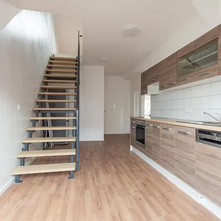 T&k - - Areal Goethe 4 Maisonetten Mit Privatparkplaetzen * Duisburg