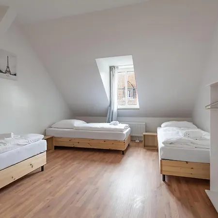 Apartment T&k - - Areal Goethe 4 Maisonetten Mit Privatparkplaetzen Duisburg