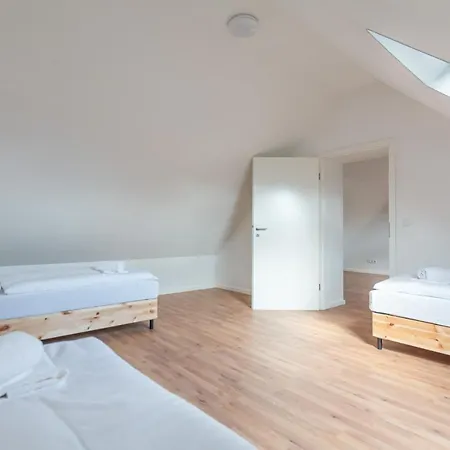 T&k - - Areal Goethe 4 Maisonetten Mit Privatparkplaetzen Apartment Duisburg