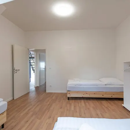 T&k - - Areal Goethe 4 Maisonetten Mit Privatparkplaetzen Apartment Duisburg