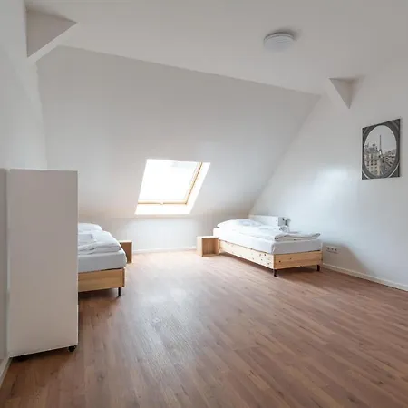 T&k - - Areal Goethe 4 Maisonetten Mit Privatparkplätzen