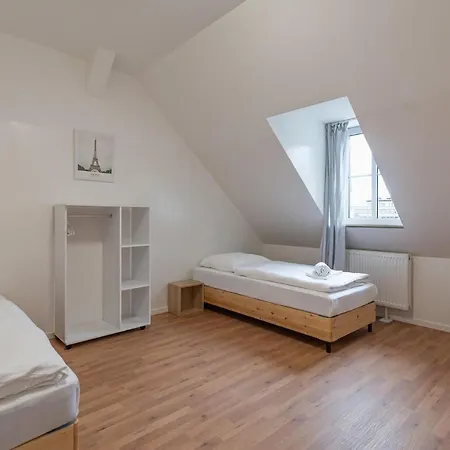 T&k - - Areal Goethe 4 Maisonetten Mit Privatparkplätzen Duisburg