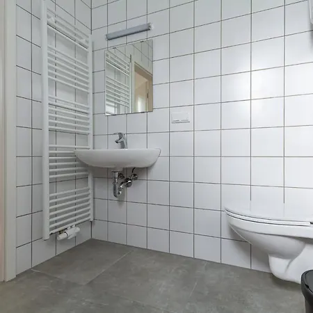 T&k - - Areal Goethe 4 Maisonetten Mit Privatparkplaetzen Apartment