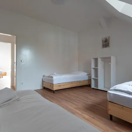 Apartment T&k - - Areal Goethe 4 Maisonetten Mit Privatparkplätzen *