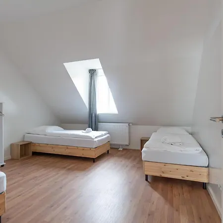 T&k - - Areal Goethe 4 Maisonetten Mit Privatparkplaetzen