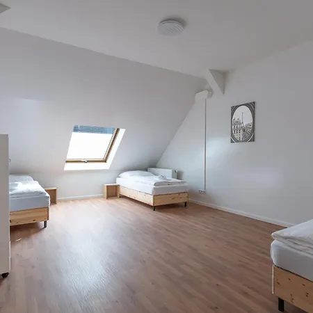 Apartment T&k - - Areal Goethe 4 Maisonetten Mit Privatparkplaetzen