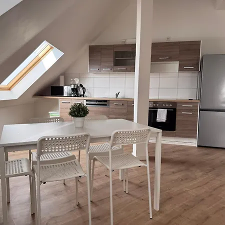 Apartment T&k - - Areal Goethe 4 Maisonetten Mit Privatparkplaetzen Duisburg