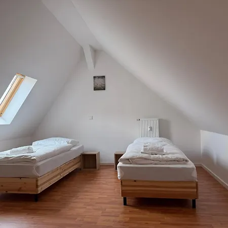 T&k - - Areal Goethe 4 Maisonetten Mit Privatparkplaetzen *