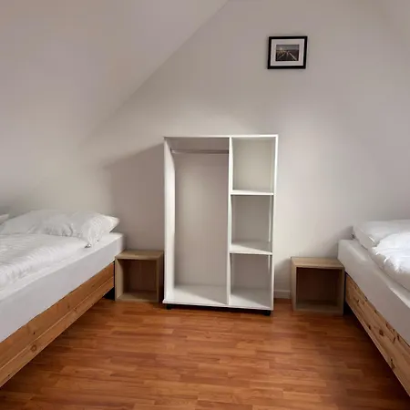 T&k - - Areal Goethe 4 Maisonetten Mit Privatparkplaetzen Apartment