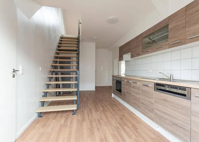 T&k - - Areal Goethe 4 Maisonetten Mit Privatparkplaetzen * Дуйсбург