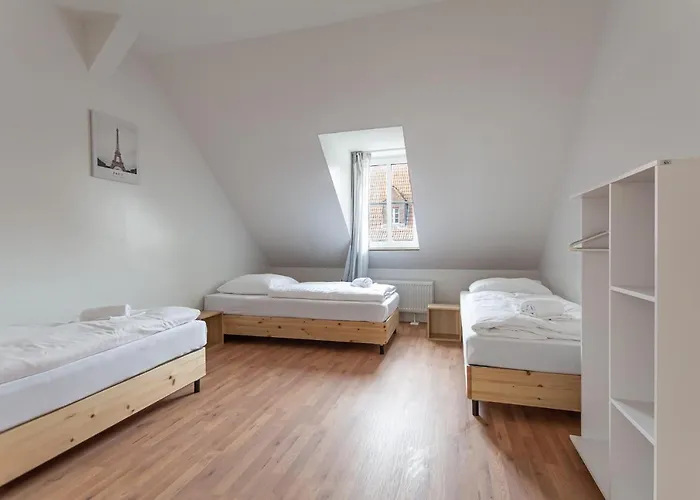 Апартаменты T&k - - Areal Goethe 4 Maisonetten Mit Privatparkplaetzen Дуйсбург