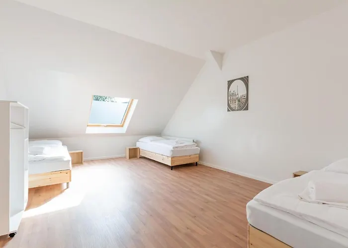 Апартаменты T&k - - Areal Goethe 4 Maisonetten Mit Privatparkplaetzen Дуйсбург