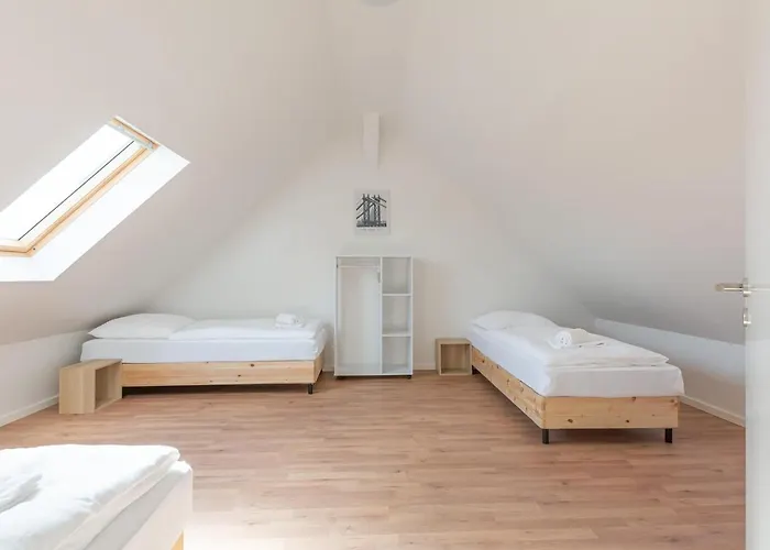 T&k - - Areal Goethe 4 Maisonetten Mit Privatparkplaetzen * Дуйсбург