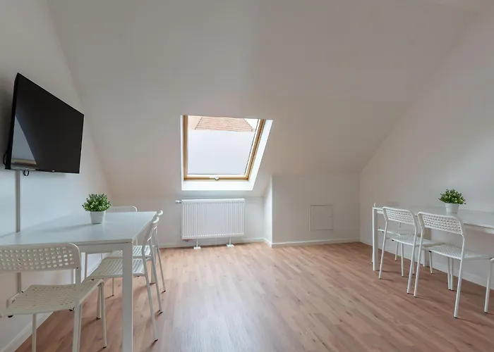 Апартаменты T&k - - Areal Goethe 4 Maisonetten Mit Privatparkplaetzen Дуйсбург