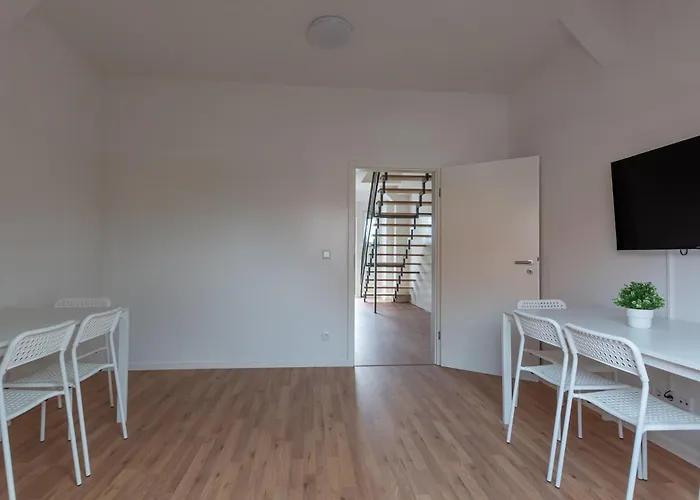 T&k - - Areal Goethe 4 Maisonetten Mit Privatparkplaetzen Апартаменты Дуйсбург