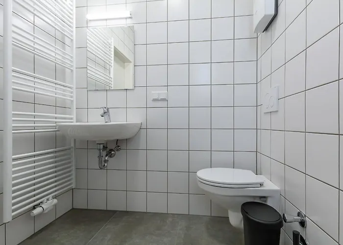 T&k - - Areal Goethe 4 Maisonetten Mit Privatparkplaetzen Апартаменты Дуйсбург