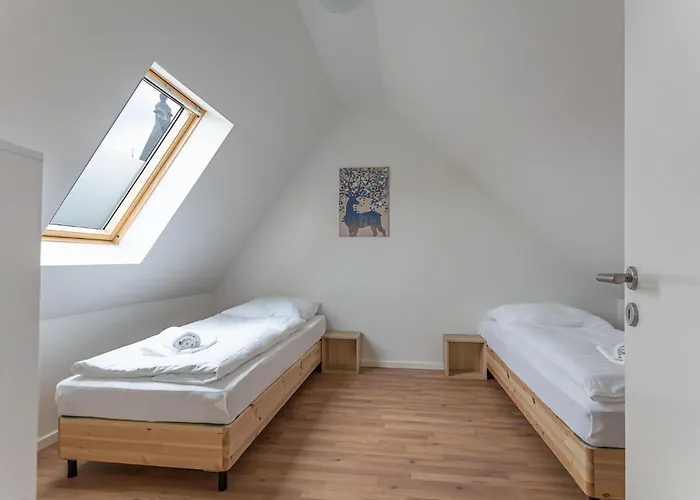 Апартаменты T&k - - Areal Goethe 4 Maisonetten Mit Privatparkplaetzen Дуйсбург