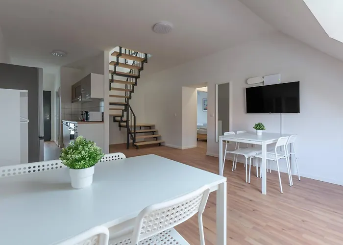 T&k - - Areal Goethe 4 Maisonetten Mit Privatparkplaetzen Апартаменты Дуйсбург