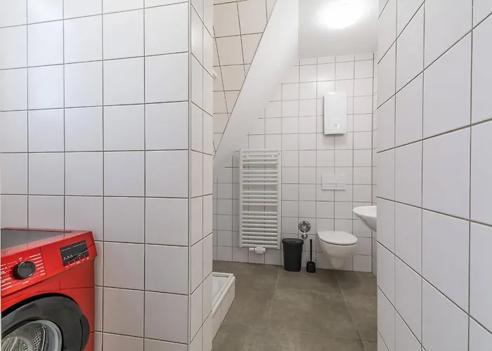 T&k - - Areal Goethe 4 Maisonetten Mit Privatparkplaetzen Дуйсбург