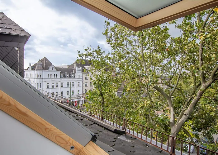 T&k - - Areal Goethe 4 Maisonetten Mit Privatparkplaetzen Дуйсбург