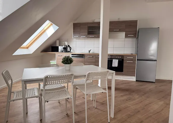 Апартаменты T&k - - Areal Goethe 4 Maisonetten Mit Privatparkplaetzen Дуйсбург